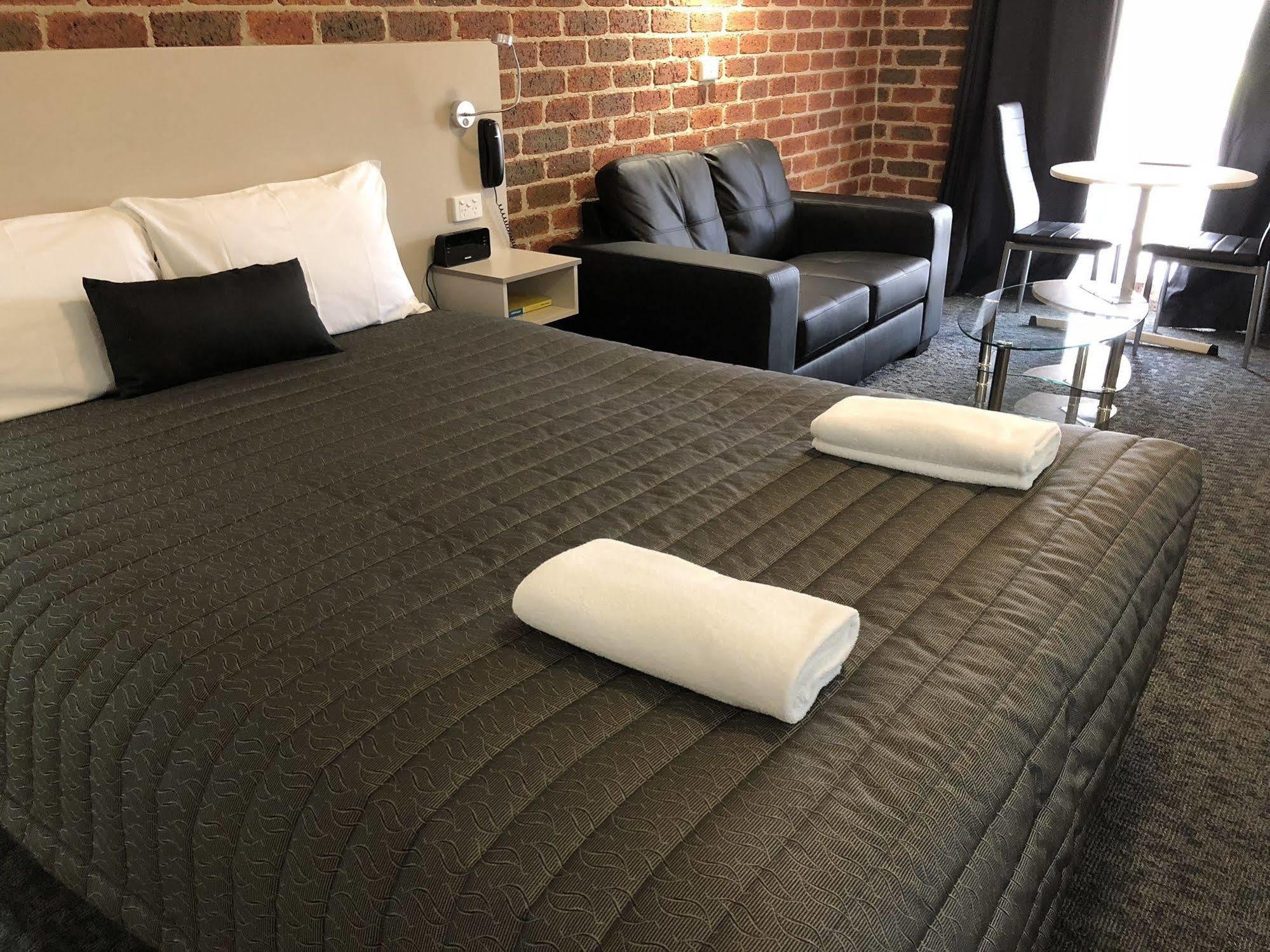 Leeton Heritage Motor Inn Ngoại thất bức ảnh