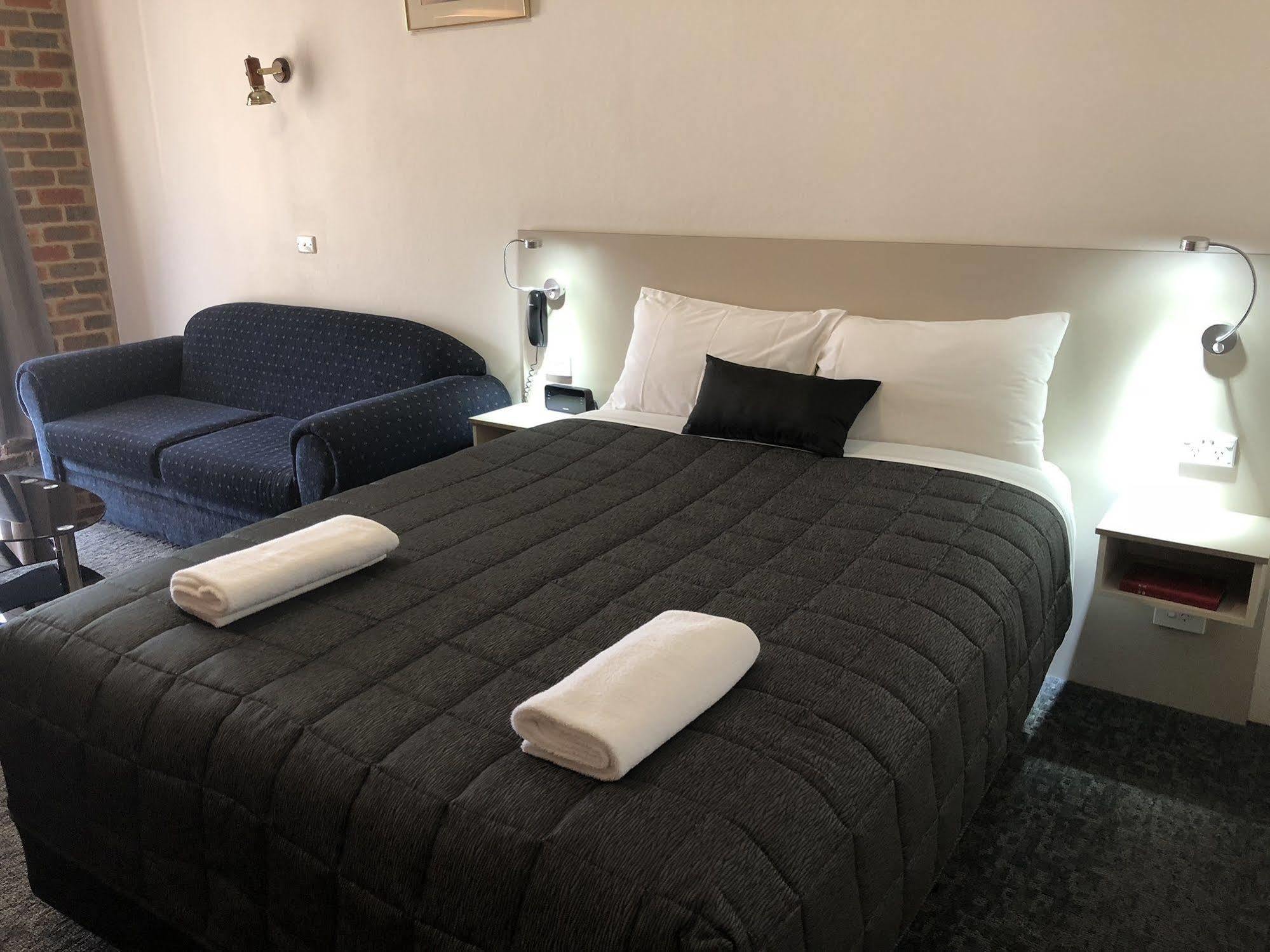 Leeton Heritage Motor Inn Ngoại thất bức ảnh
