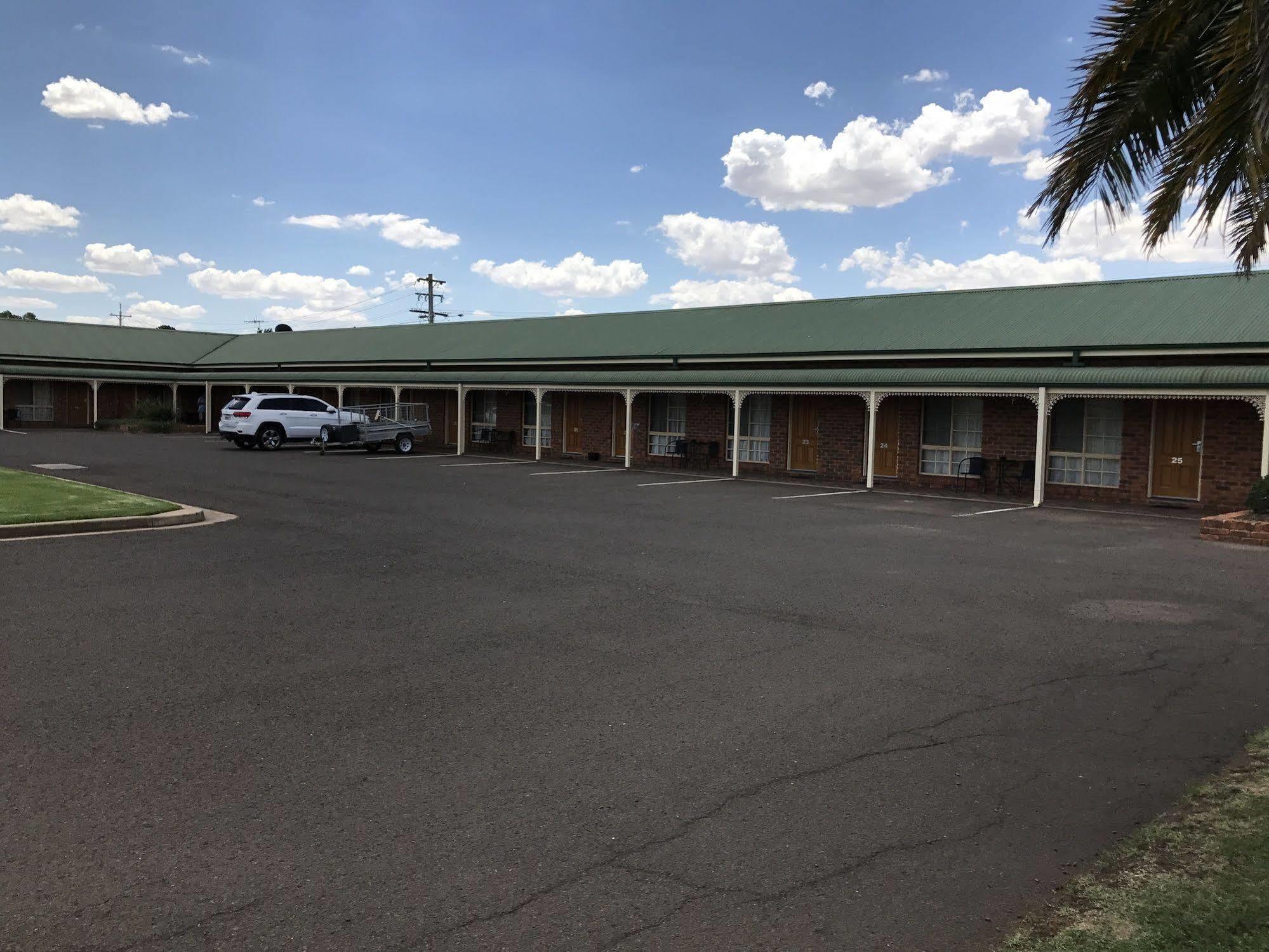 Leeton Heritage Motor Inn Ngoại thất bức ảnh